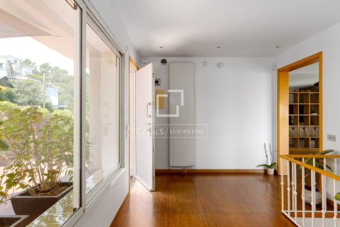 4 bedrooms villa for sale in Cabrils, Barcelona, Catalonia, Spain № 7235 - photo 22