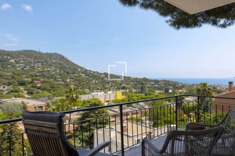 4 bedrooms villa for sale in Cabrils, Barcelona, Catalonia, Spain № 7235 - photo 3