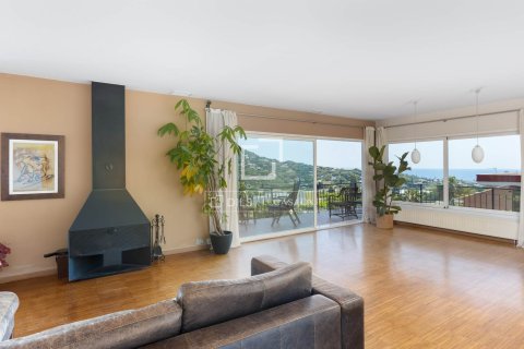 4 bedrooms villa for sale in Cabrils, Barcelona, Catalonia, Spain № 7235 - photo 24