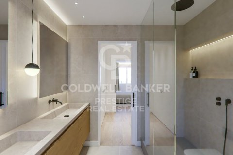Apartamento de 4 dormitorios en venta en Barcelona, Cataluña, Spain № 5834 - foto 13