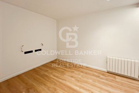 Apartamento de 4 dormitorios en venta en Barcelona, Cataluña, Spain № 5834 - foto 19