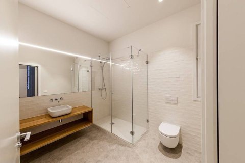 Apartamento de 2 dormitorios en venta en Barcelona, Cataluña, Spain № 6340 - foto 15