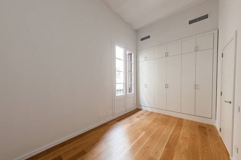Apartamento de 2 dormitorios en venta en Barcelona, Cataluña, Spain № 6340 - foto 9