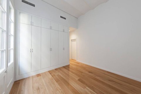 Apartamento de 2 dormitorios en venta en Barcelona, Cataluña, Spain № 6340 - foto 12
