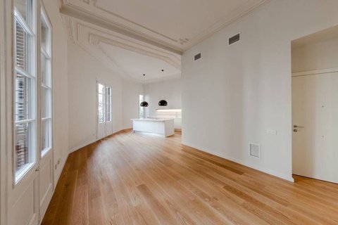 Apartamento de 2 dormitorios en venta en Barcelona, Cataluña, Spain № 6340