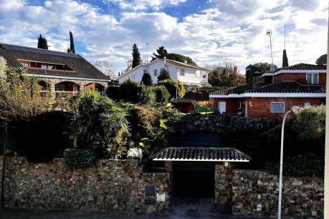 Apartamento de 2 dormitorios en venta en Sant Cugat del Vallès, Barcelona, Cataluña, Spain № 6341 - foto 6