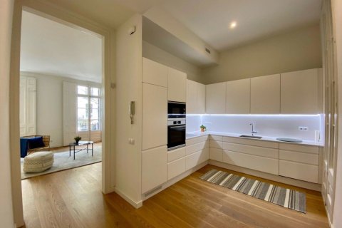 3 bedrooms apartment for sale in Barcelona, Catalonia, Spain № 6338 - photo 5