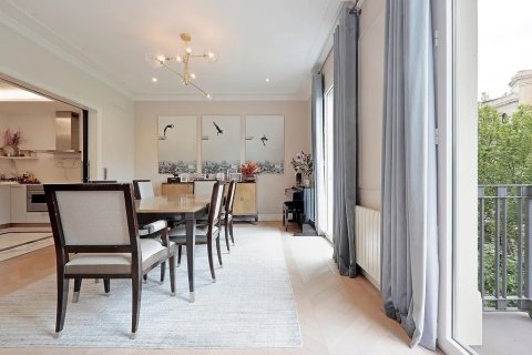 Apartamento de 3 dormitorios en venta en Barcelona, Cataluña, Spain № 1469 - foto 10