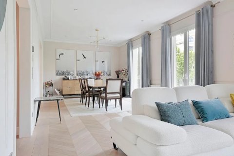Apartamento de 3 dormitorios en venta en Barcelona, Cataluña, Spain № 1469 - foto 6