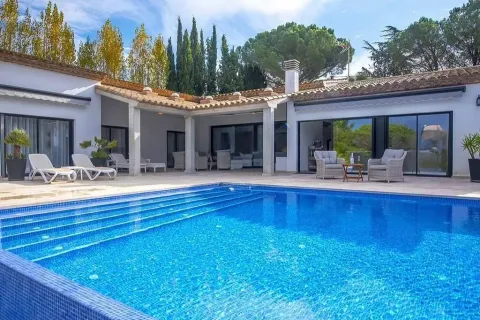 Сasa de 4 dormitorios en venta en Santa Cristina d'Aro, Gerona, Cataluña, Spain № 1468 - foto 3