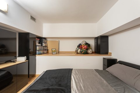Apartamento de 3 dormitorios en venta en Barcelona, Cataluña, Spain № 1470 - foto 30