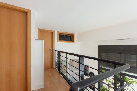 Apartamento de 3 dormitorios en venta en Barcelona, Cataluña, Spain № 1470 - foto 23