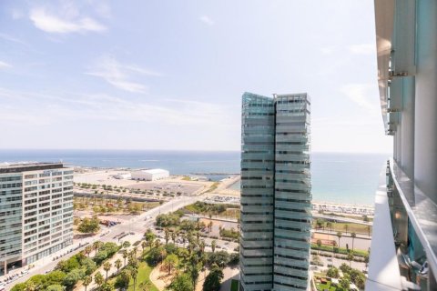 Apartamento de 3 dormitorios en venta en Barcelona, Cataluña, Spain № 1466 - foto 27
