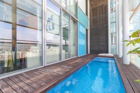 Apartamento de 3 dormitorios en venta en Barcelona, Cataluña, Spain № 1466 - foto 8