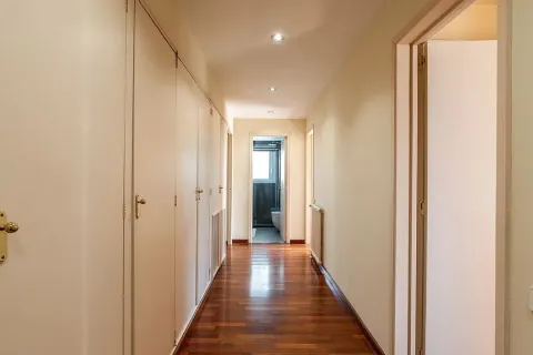 Сasa de 5 dormitorios en venta en Barcelona, Cataluña, Spain № 1467 - foto 30