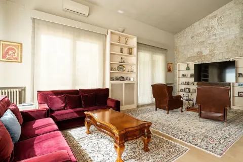 Сasa de 5 dormitorios en venta en Barcelona, Cataluña, Spain № 1467 - foto 9
