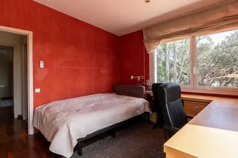 Сasa de 5 dormitorios en venta en Barcelona, Cataluña, Spain № 1467 - foto 28