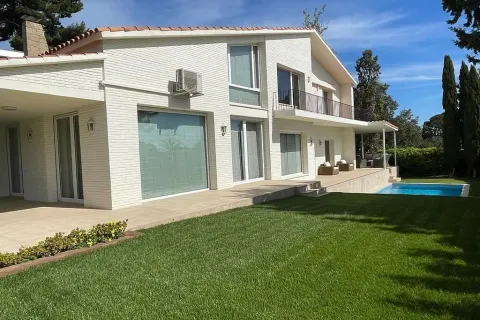 Сasa de 5 dormitorios en venta en Barcelona, Cataluña, Spain № 1467 - foto 3