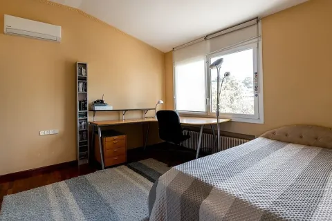 Сasa de 5 dormitorios en venta en Barcelona, Cataluña, Spain № 1467 - foto 16