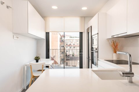 Ático de 4 dormitorios en venta en Barcelona, Cataluña, Spain № 6655 - foto 6