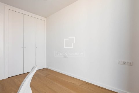Ático de 4 dormitorios en venta en Barcelona, Cataluña, Spain № 6655 - foto 25