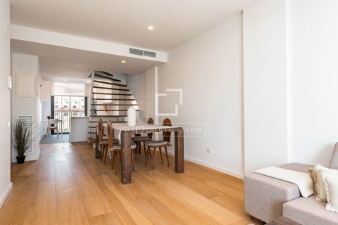 Ático de 4 dormitorios en venta en Barcelona, Cataluña, Spain № 6655 - foto 2