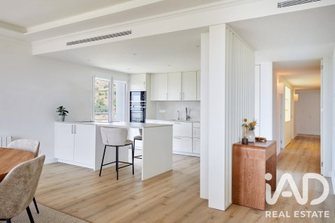 4 bedrooms apartment for sale in Barcelona, Catalonia, Spain № 8992 - photo 7