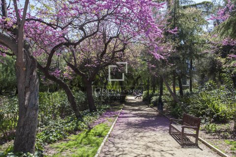 Apartamento de 5 dormitorios en venta en Barcelona, Cataluña, Spain № 4300 - foto 28