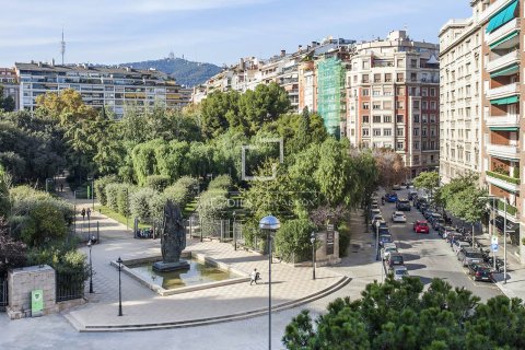 Apartamento de 5 dormitorios en venta en Barcelona, Cataluña, Spain № 4300 - foto 27