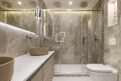 Ático de 3 dormitorios en venta en Barcelona, Cataluña, Spain № 4301 - foto 25