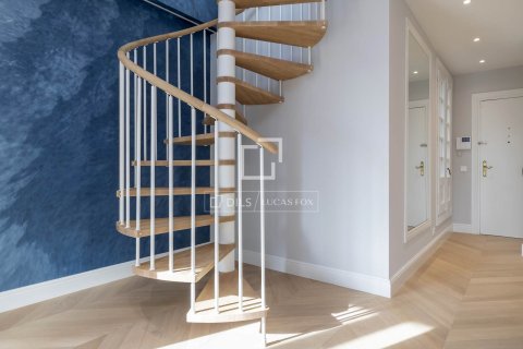 Ático de 3 dormitorios en venta en Barcelona, Cataluña, Spain № 4301 - foto 13