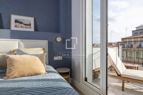 Ático de 3 dormitorios en venta en Barcelona, Cataluña, Spain № 4301 - foto 18