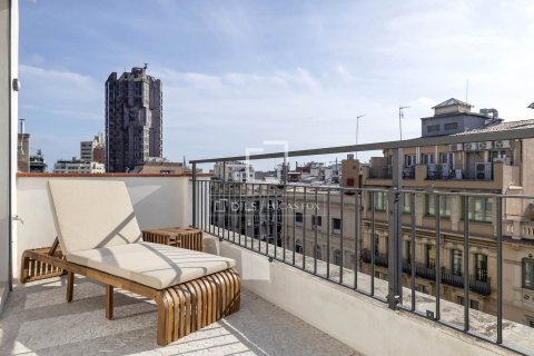Ático de 3 dormitorios en venta en Barcelona, Cataluña, Spain № 4301 - foto 19