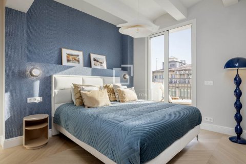 Ático de 3 dormitorios en venta en Barcelona, Cataluña, Spain № 4301 - foto 15
