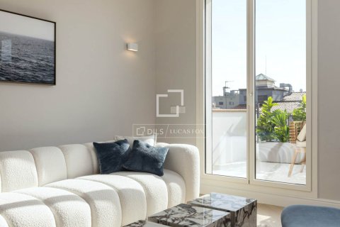 Ático de 3 dormitorios en venta en Barcelona, Cataluña, Spain № 4301 - foto 3