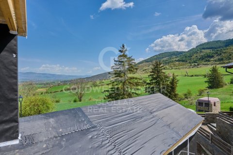 Сasa de 4 dormitorios en venta en Girona, Gerona, Cataluña, Spain № 7815 - foto 8
