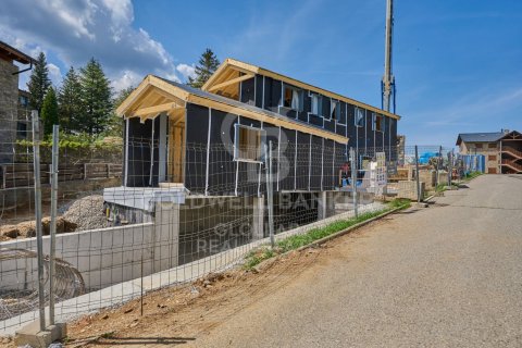 Сasa de 4 dormitorios en venta en Girona, Gerona, Cataluña, Spain № 7815 - foto 13