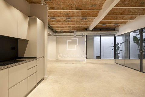 200 sq.m. apartment for sale in Barcelona, Catalonia, Spain № 6455 - photo 2
