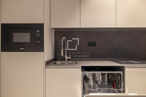 200 sq.m. apartment for sale in Barcelona, Catalonia, Spain № 6455 - photo 11