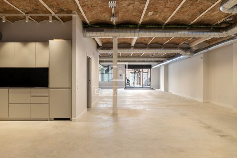 200 sq.m. apartment for sale in Barcelona, Catalonia, Spain № 6455 - photo 20