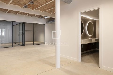 200 sq.m. apartment for sale in Barcelona, Catalonia, Spain № 6455 - photo 6