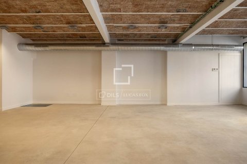 200 sq.m. apartment for sale in Barcelona, Catalonia, Spain № 6455 - photo 25