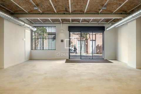 200 sq.m. apartment for sale in Barcelona, Catalonia, Spain № 6455 - photo 24