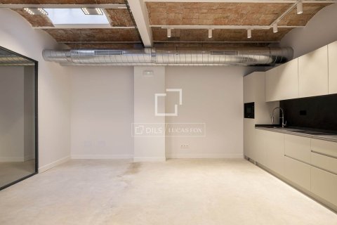 200 sq.m. apartment for sale in Barcelona, Catalonia, Spain № 6455 - photo 9