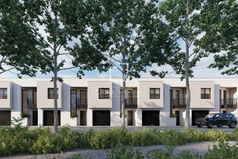 Villa de 4 dormitorios en venta en Vilanova i la Geltrú, Barcelona, Cataluña, Spain № 6458 - foto 3