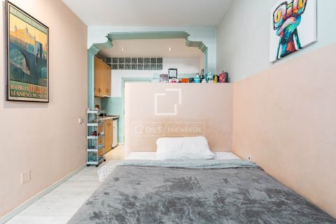 Apartamento de 2 dormitorios en venta en Barcelona, Cataluña, Spain № 6453 - foto 25