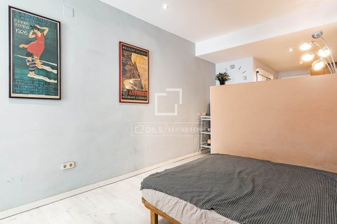 Apartamento de 2 dormitorios en venta en Barcelona, Cataluña, Spain № 6453 - foto 10
