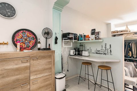 Apartamento de 2 dormitorios en venta en Barcelona, Cataluña, Spain № 6453 - foto 22