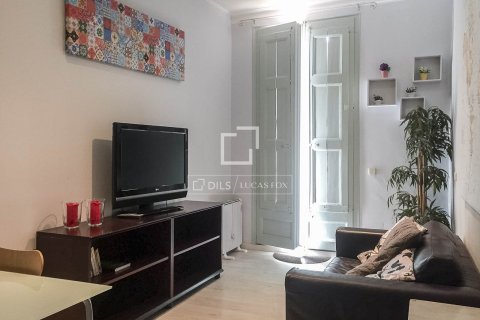 Apartamento de 2 dormitorios en venta en Barcelona, Cataluña, Spain № 6453 - foto 3