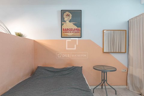 Apartamento de 2 dormitorios en venta en Barcelona, Cataluña, Spain № 6453 - foto 26